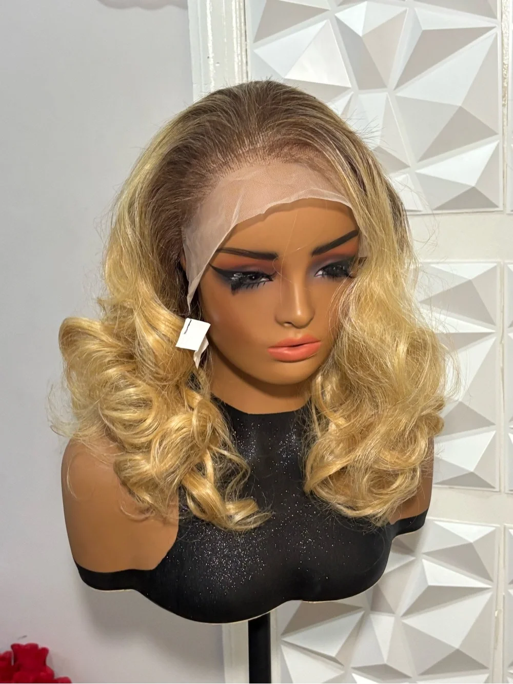 16” Ombre Honey Blonde Curly Blend Wig 13x4 Lace Frontal Free Part